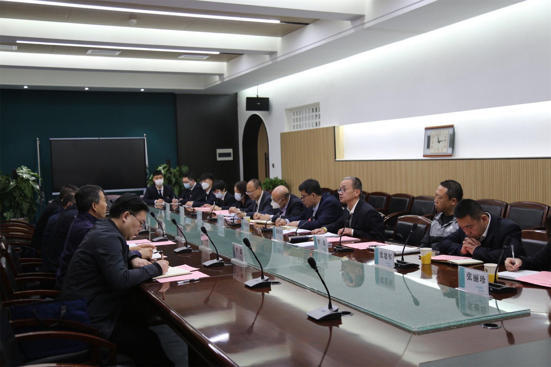 可回到列表或查看相邻条目